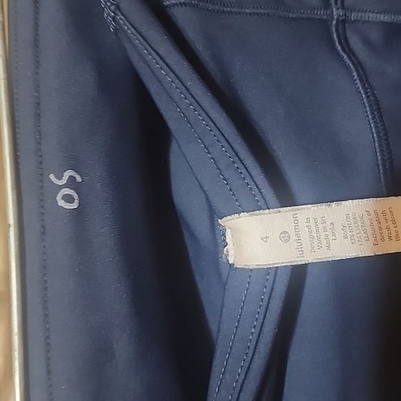 Lululemon Swift Speed Tights Size 4 inseam 12in - Picture 4 of 7